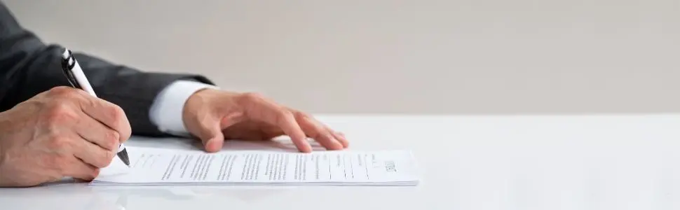 ¿Es posible negarse a firmar los documentos de divorcio?